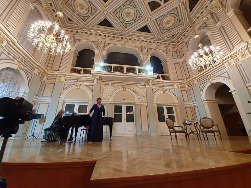 Sandra Hrašćanec im Konzert